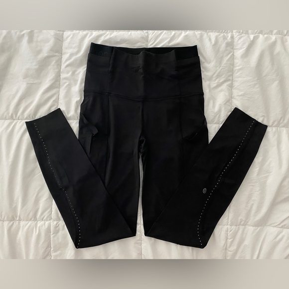 Lululemon Fast and Free Super High-Rise Tight Elite. Size 4 - Picture 2 of 8